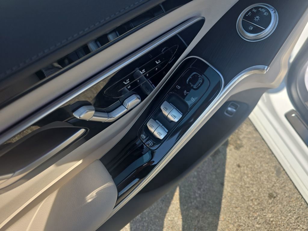 Used 2025 Mercedes-Benz S 500 4MATIC image 11