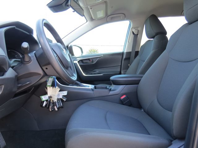 Used 2025 Toyota RAV4 LE FWD image 13