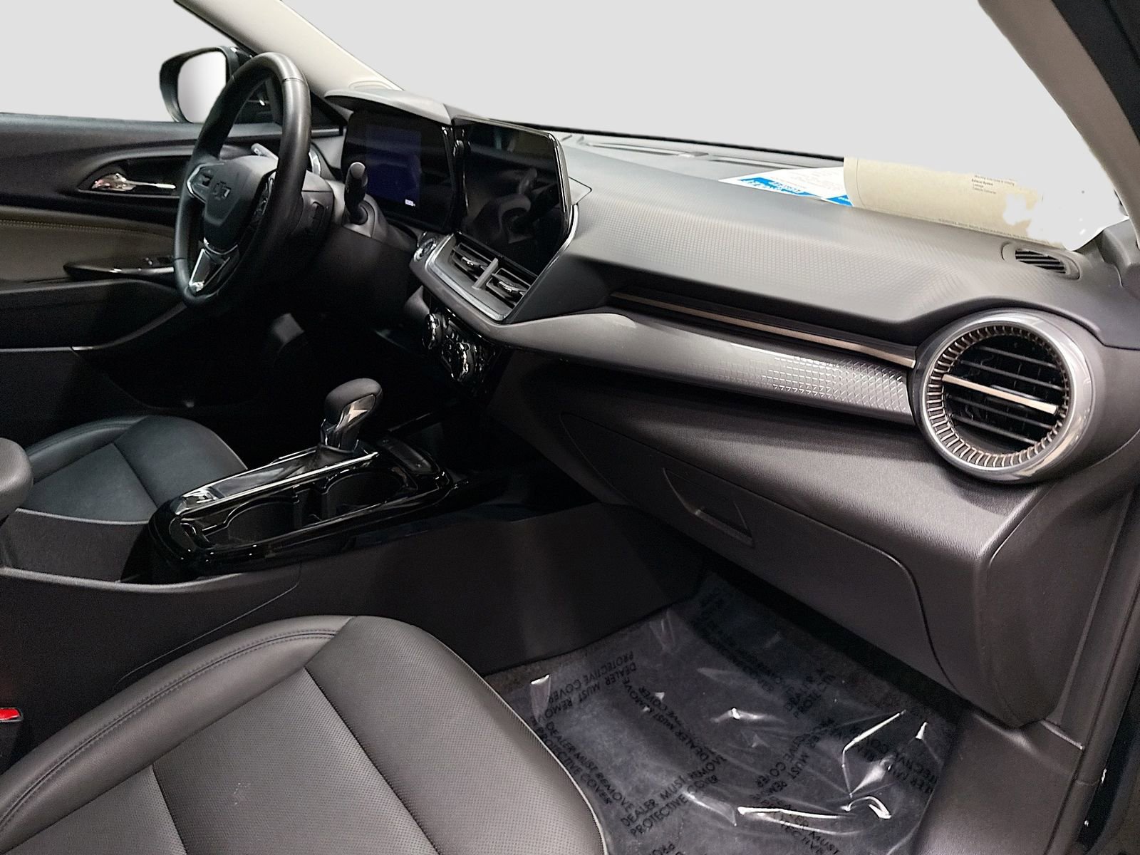Used 2024 Chevrolet Trax ACTIV w/ Driver Confidence Package FWD image 30