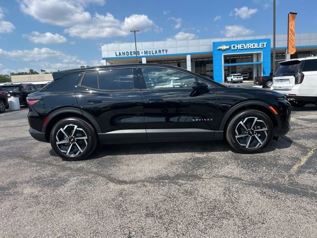 New 2026 Chevrolet Equinox EV LT image 2