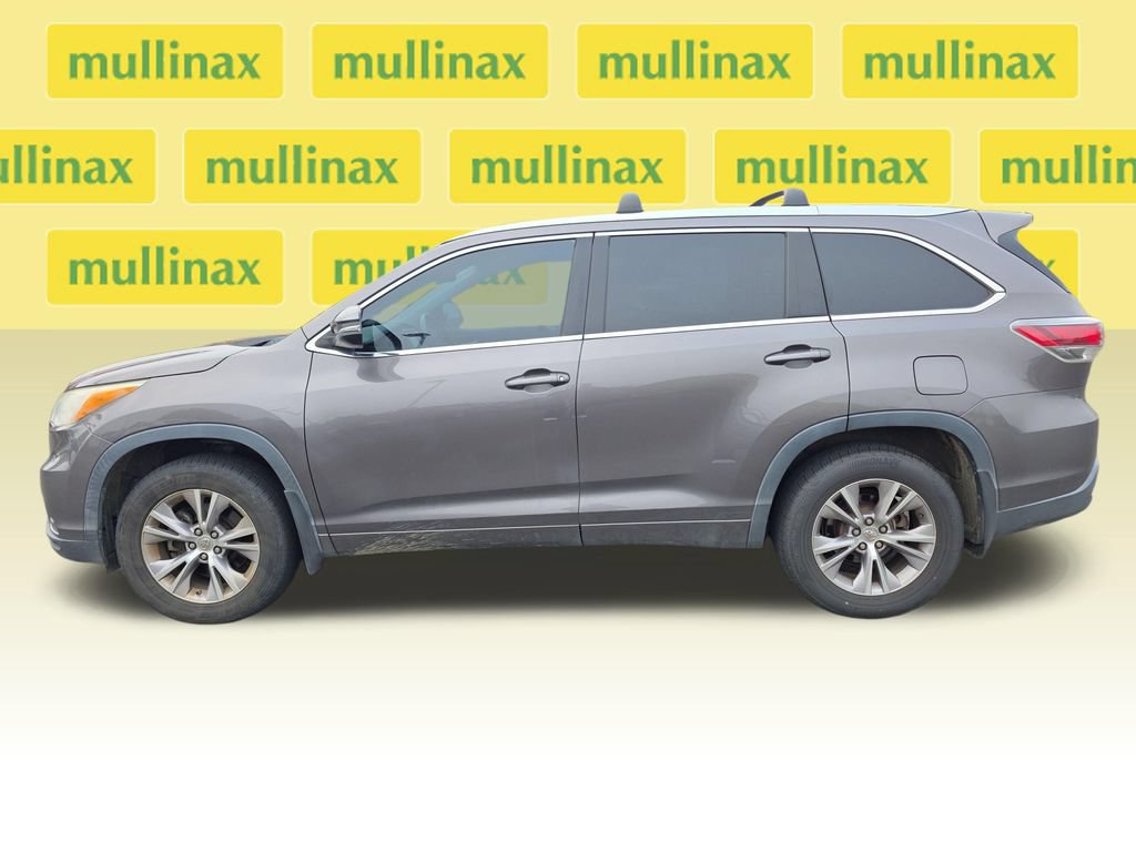 Used 2014 Toyota Highlander XLE AWD/4WD image 11