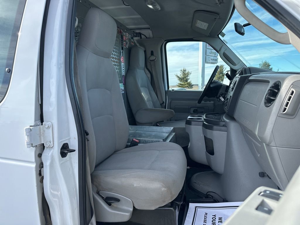 Used 2014 Ford E-250 and Econoline 250 w/ Power Group RWD image 23