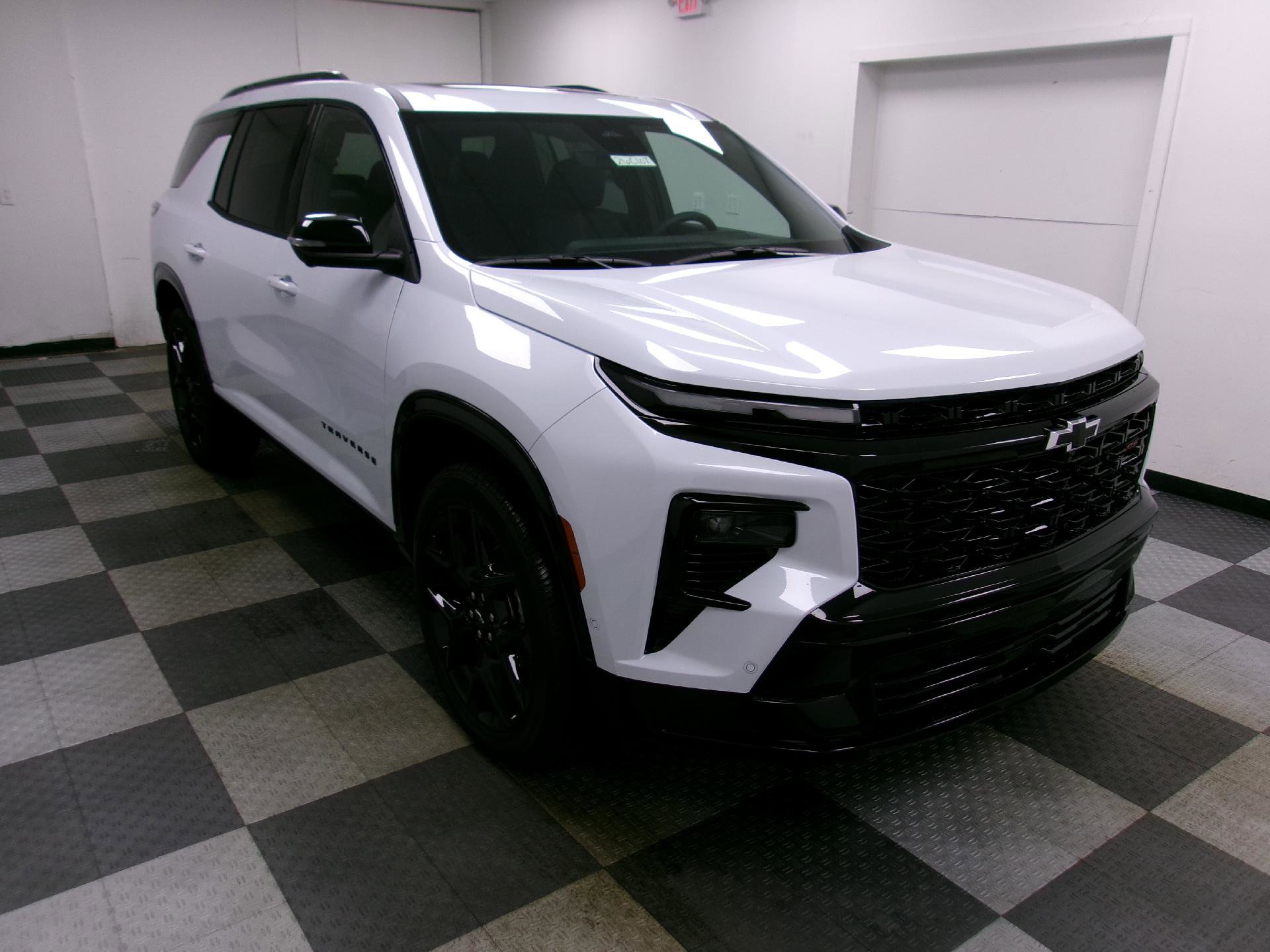New 2026 Chevrolet Traverse RS w/ LPO, Floor Liner Package image 17