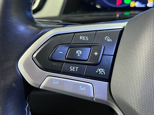 Certified 2024 Volkswagen Atlas Cross Sport SE FWD image 21