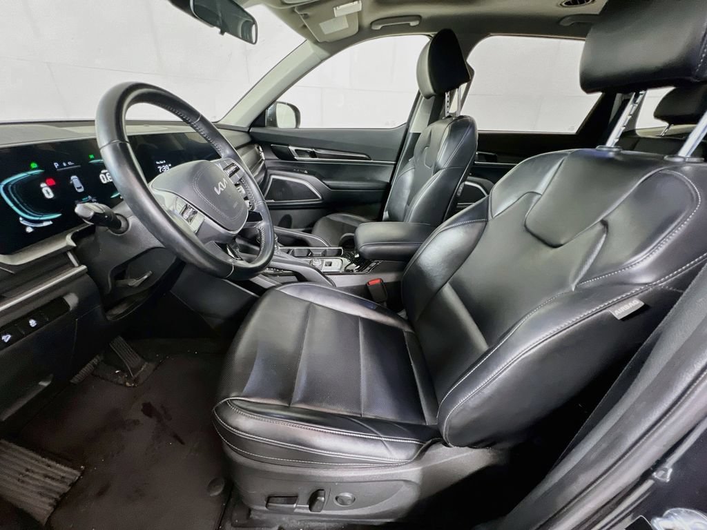 Certified 2024 Kia Telluride S w/ S Sunroof Package AWD/4WD image 13