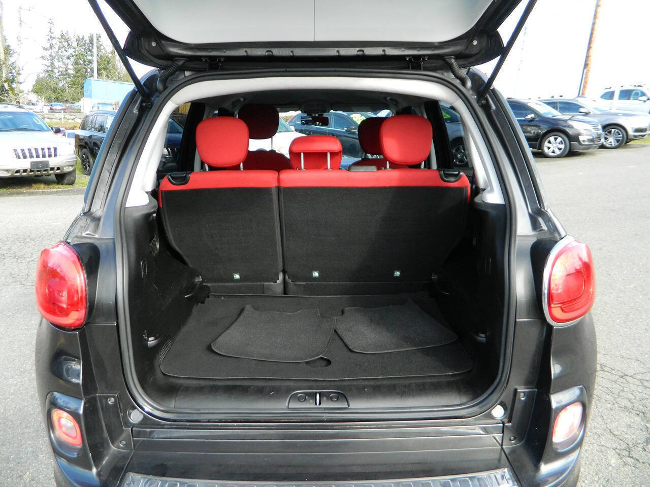 Used 2014 FIAT 500L Pop image 10