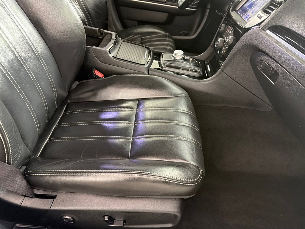 Used 2019 Chrysler 300 S AWD/4WD image 21