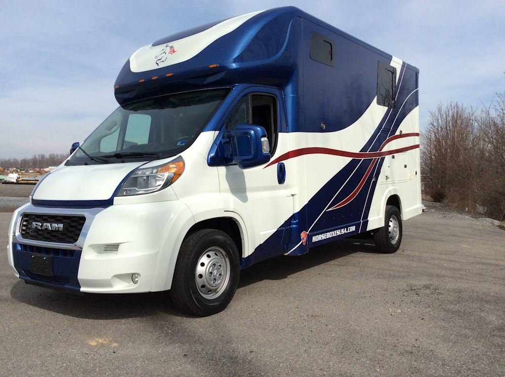 Used 2019 RAM ProMaster 3500 w/ Premium Appearance Group FWD image 1