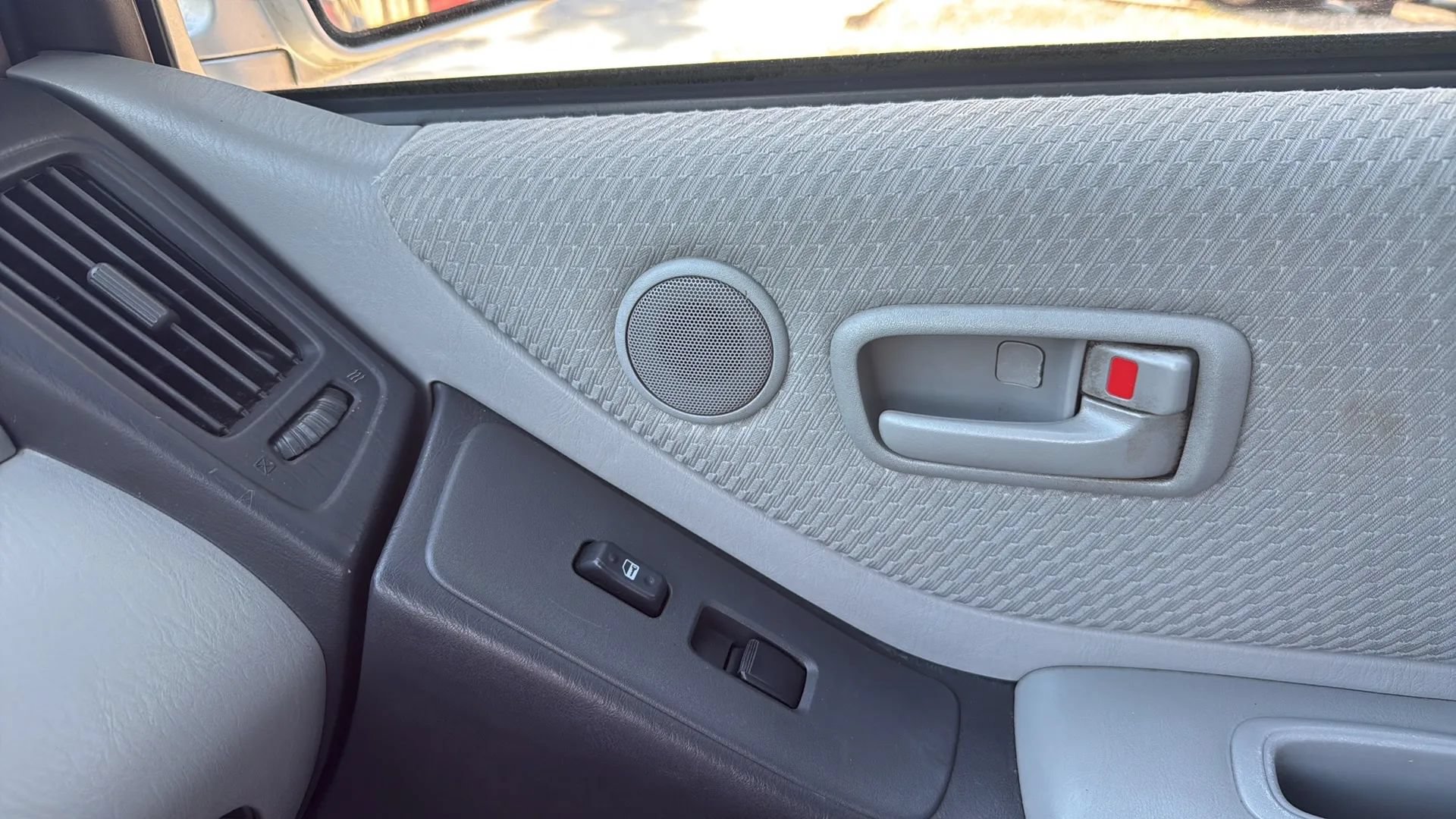 Used 2004 Toyota Highlander 2WD V6 image 43