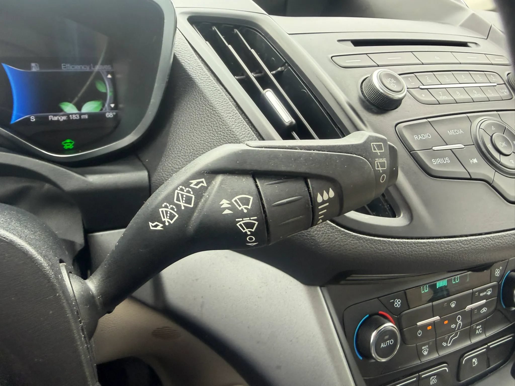 Used 2017 Ford C-MAX SE FWD image 17