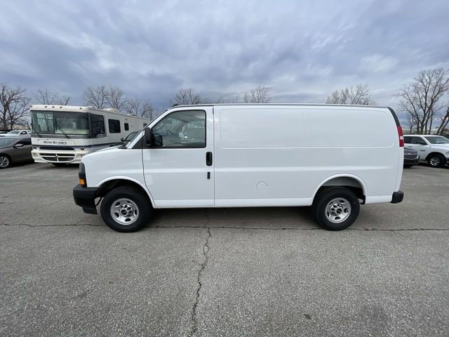 New 2024 GMC Savana 2500 w/ Driver Convenience Package RWD image 3