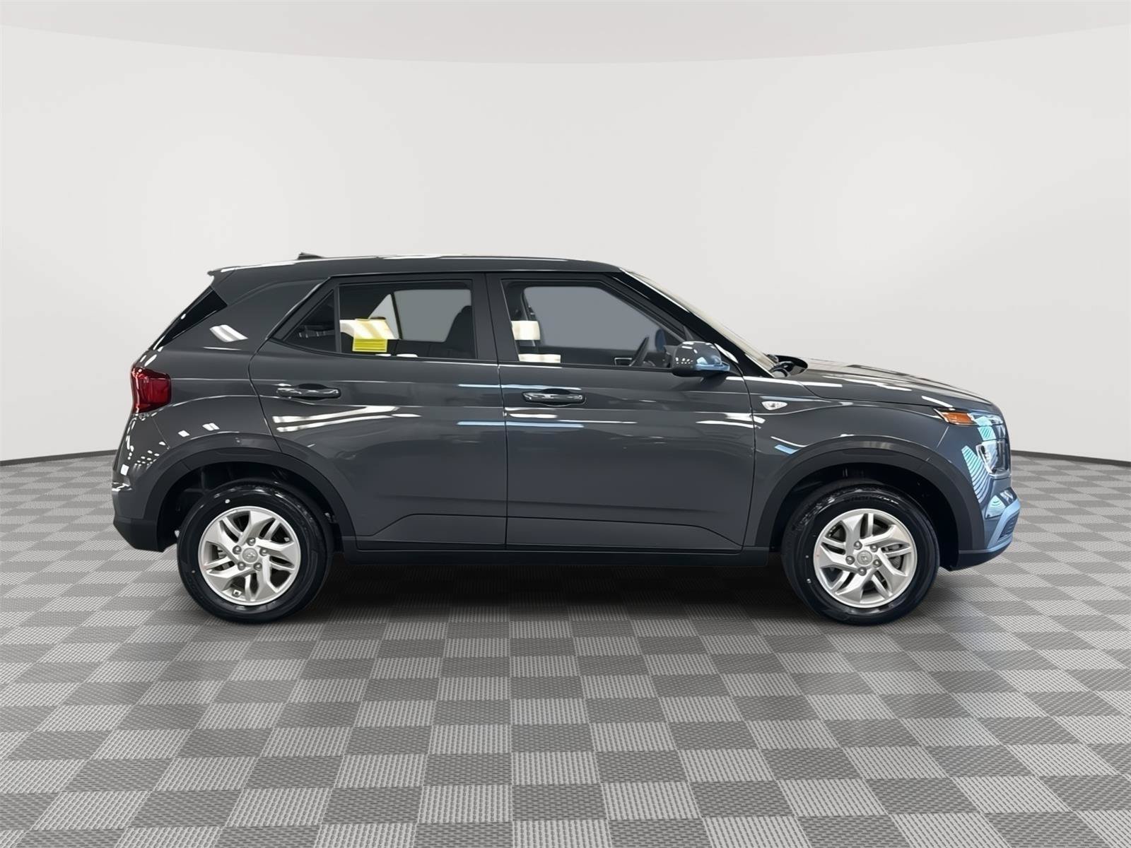 New 2026 Hyundai Venue SE FWD image 4