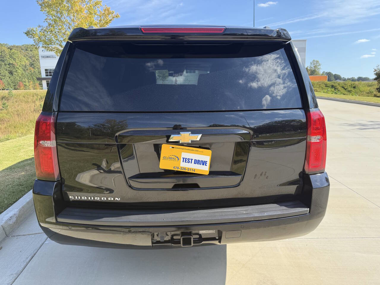 Used 2018 Chevrolet Suburban LT image 2