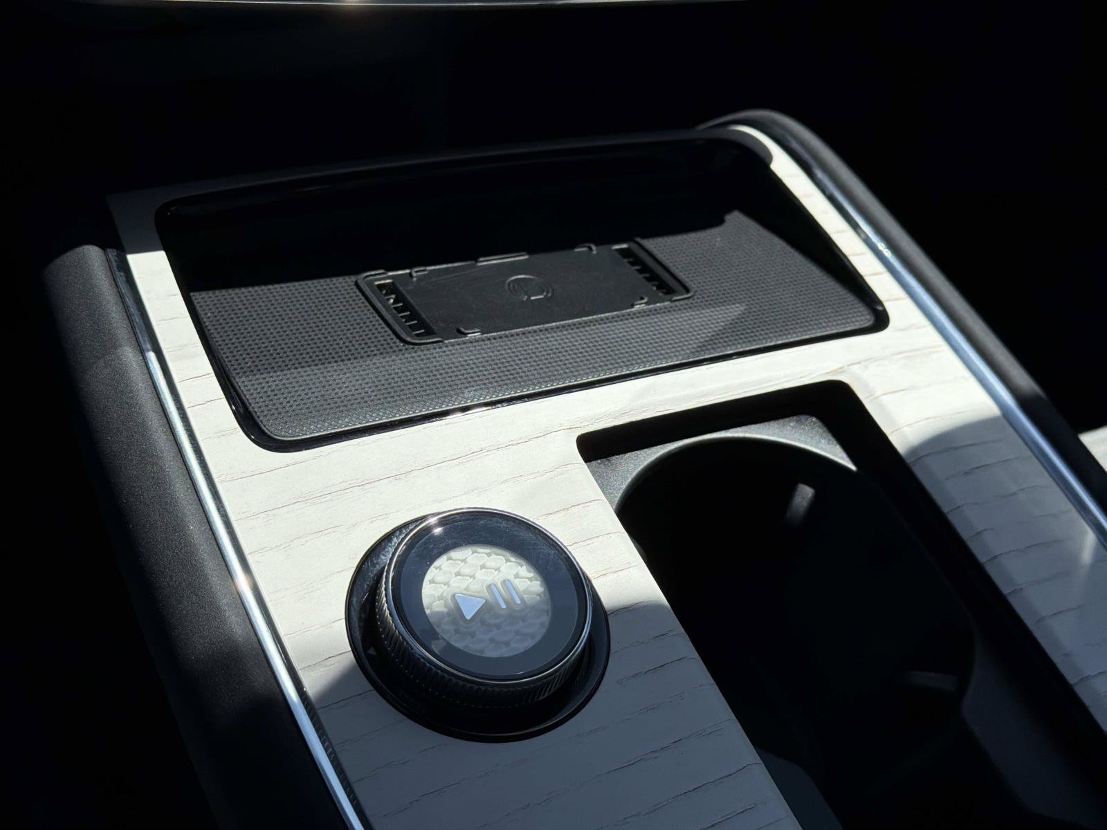 Certified 2025 Volvo EX90 Ultra AWD/4WD image 15