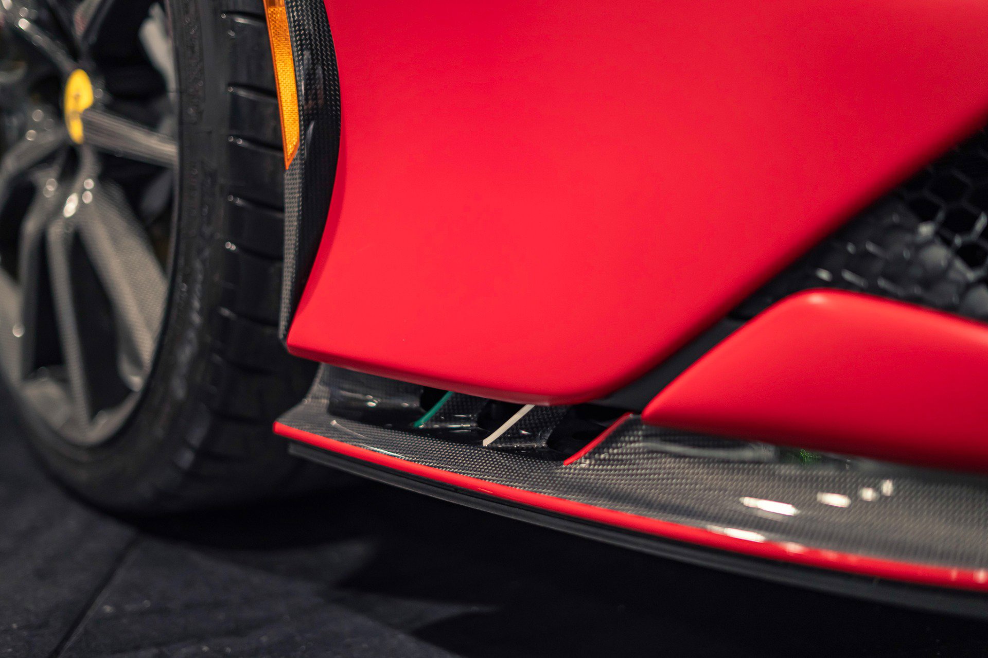 Used 2024 Ferrari SF90 Spider AWD/4WD image 9