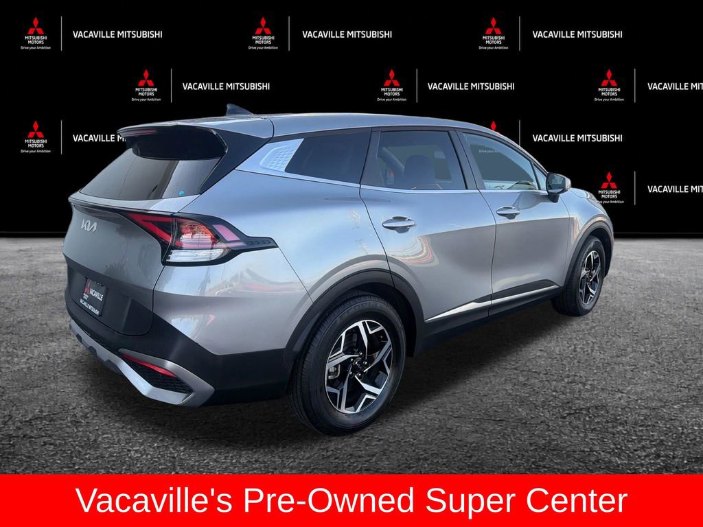 Used 2025 Kia Sportage LX FWD image 5