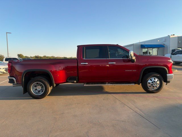 Used 2025 Chevrolet Silverado 3500 LTZ w/ LTZ Plus Package AWD/4WD image 7