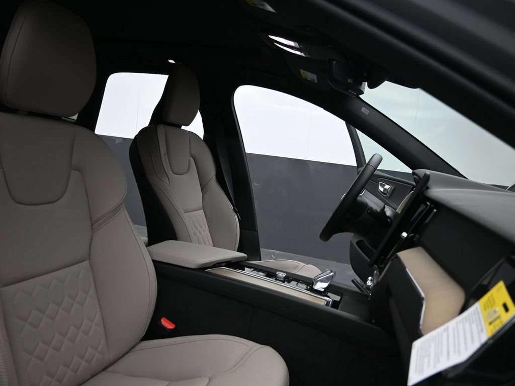 New 2026 Volvo XC60 B5 Plus w/ Protection Package Premier AWD/4WD image 27