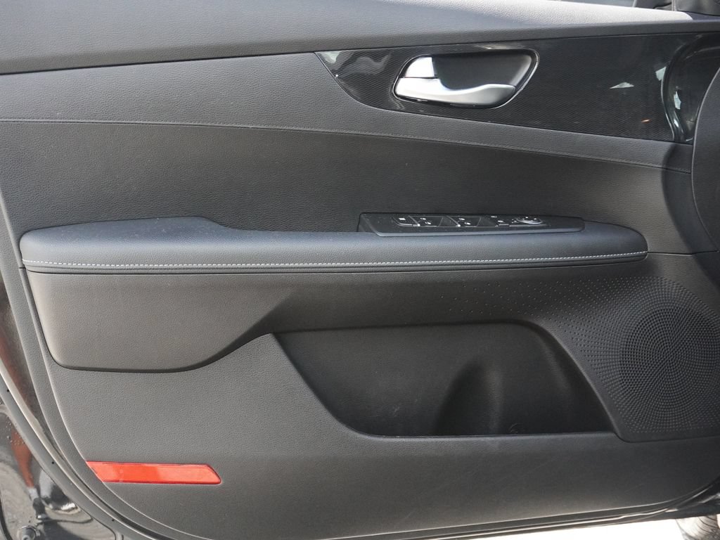 Used 2023 Kia Forte GT-Line FWD image 17