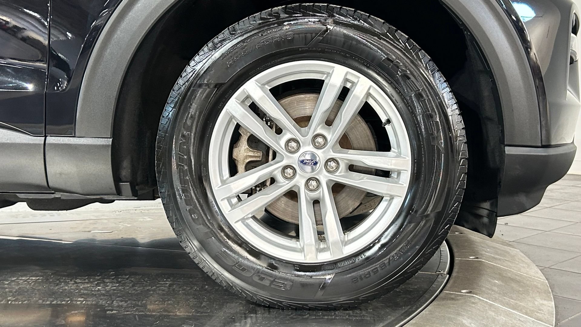 Used 2022 Ford Explorer XLT w/ Equipment Group 202A AWD/4WD image 13