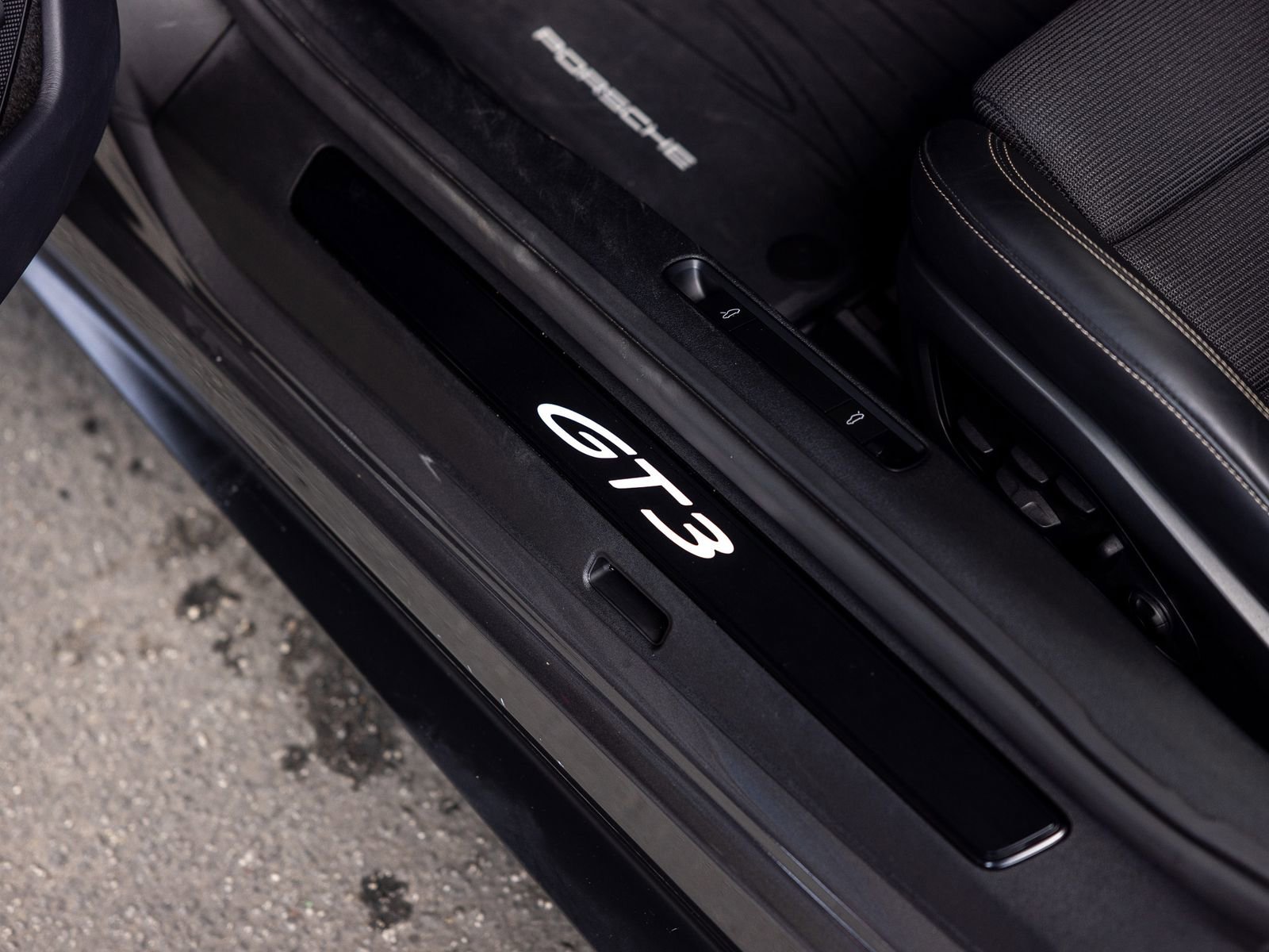 Certified 2023 Porsche 911 GT3 RWD image 29
