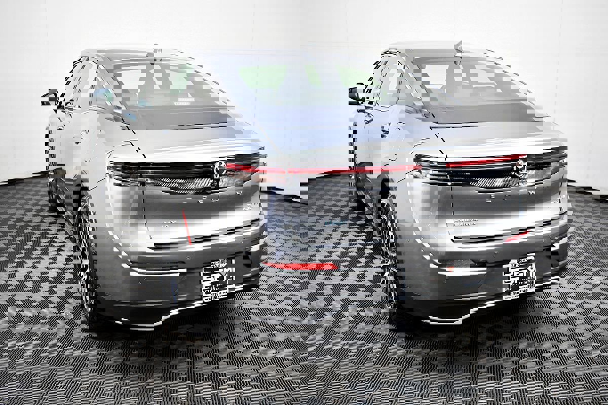 Used 2023 Toyota Crown Platinum image 10