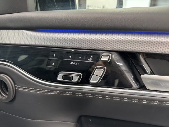 Used 2023 Jeep Grand Wagoneer Series II w/ Flexible Seating Group AWD/4WD image 30