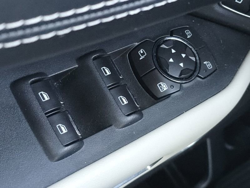 Used 2020 Ford Expedition Platinum RWD image 19