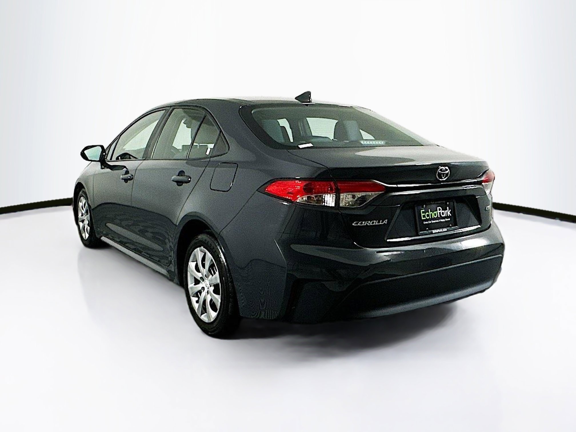 Used 2023 Toyota Corolla LE image 5