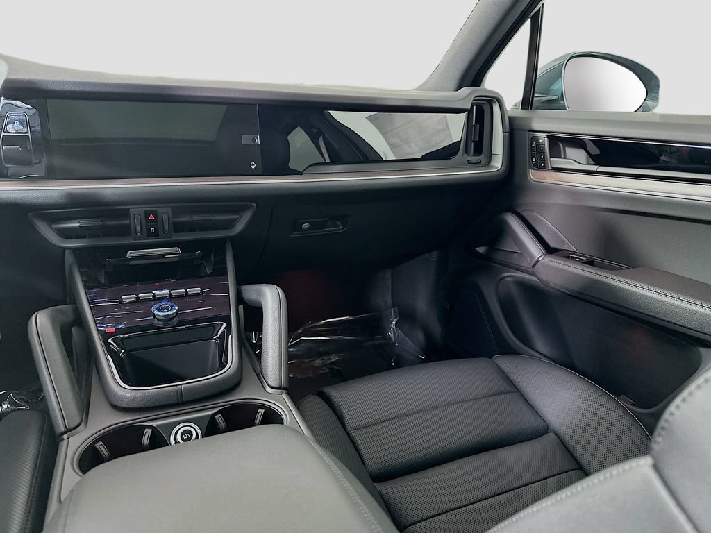 New 2026 Porsche Cayenne AWD/4WD image 26