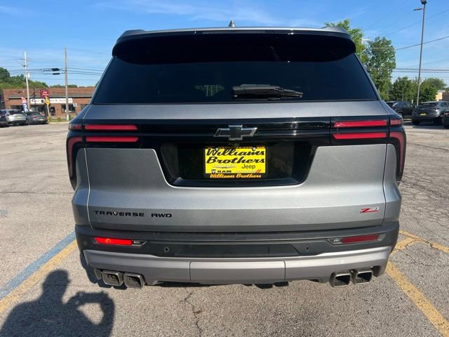 Used 2024 Chevrolet Traverse Z71 AWD/4WD image 4