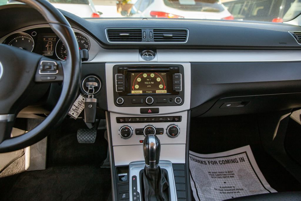 Used 2014 Volkswagen CC R-Line FWD image 15