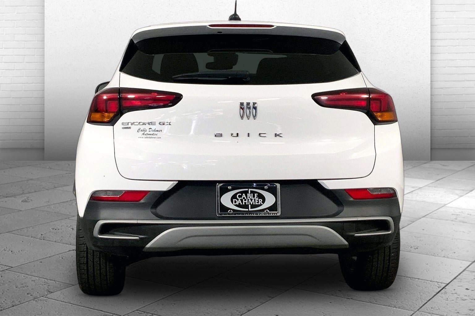 Used 2025 Buick Encore GX Preferred AWD/4WD image 3