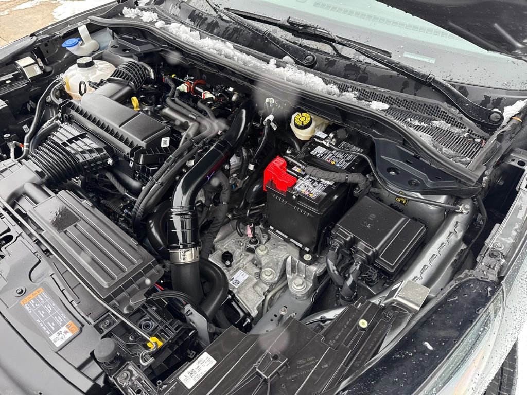 Used 2025 Ford Escape Platinum image 28