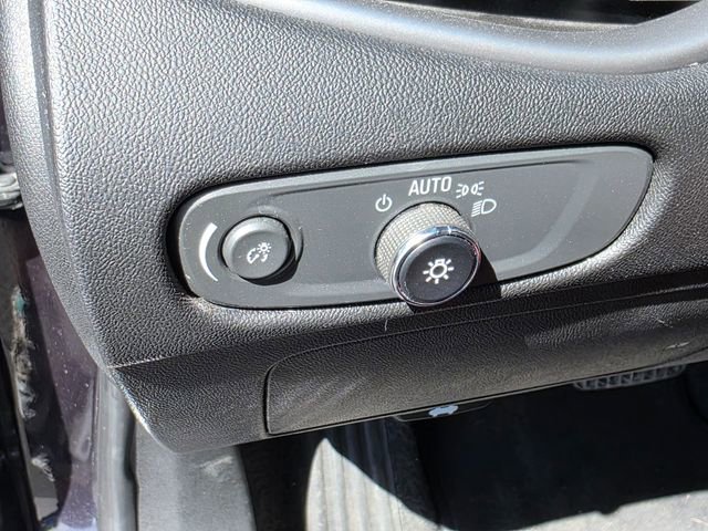 Used 2022 Chevrolet Malibu RS image 28