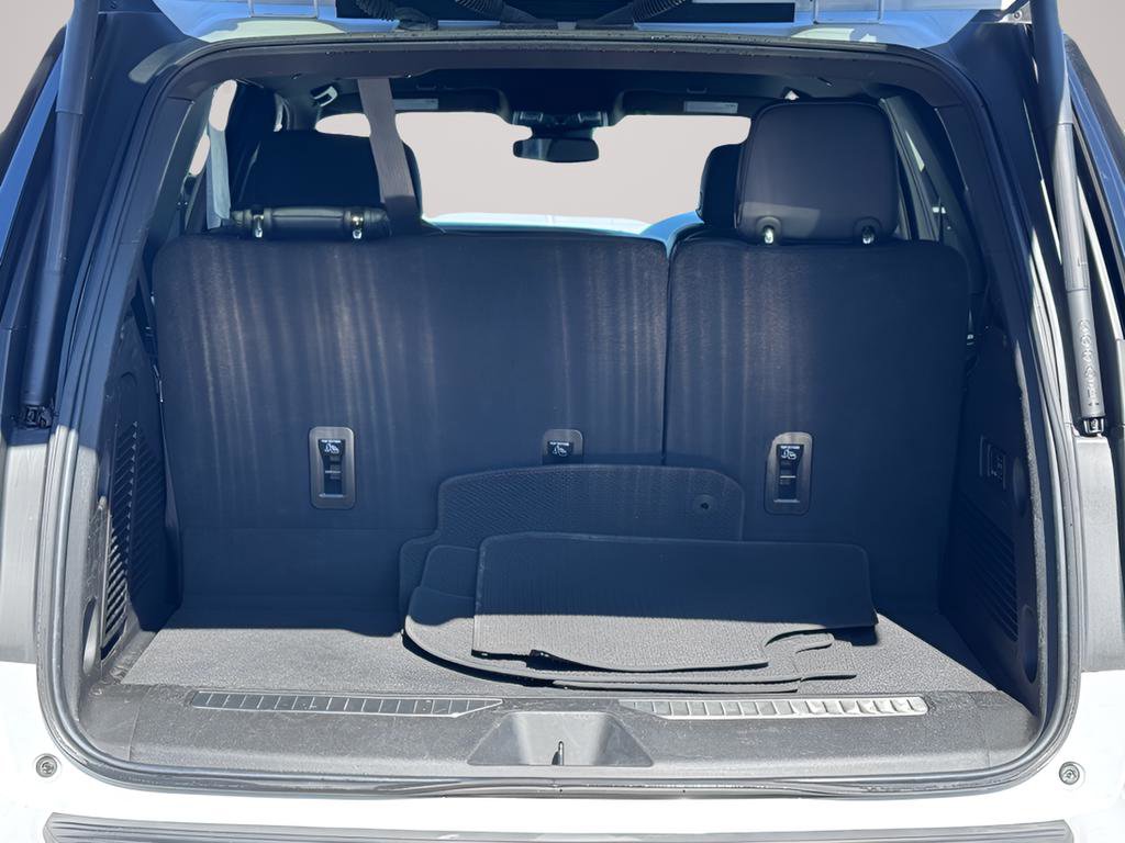 Used 2024 GMC Yukon Denali RWD image 45