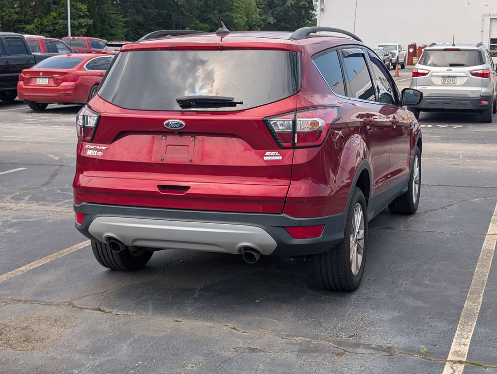 Used 2018 Ford Escape SEL FWD image 3
