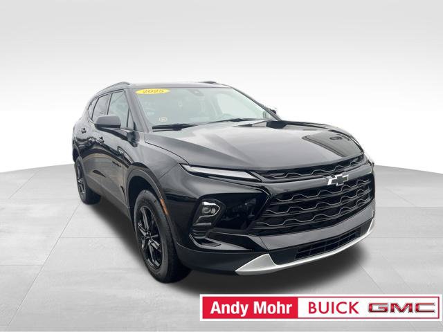 Used 2025 Chevrolet Blazer LT w/ Convenience Package FWD image 2