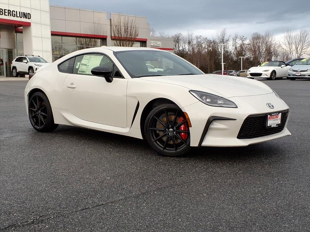 New 2025 Toyota GR86 Premium w/ Performance Package image 2