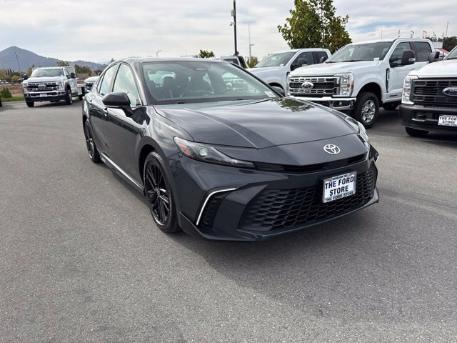Used 2025 Toyota Camry SE FWD image 4