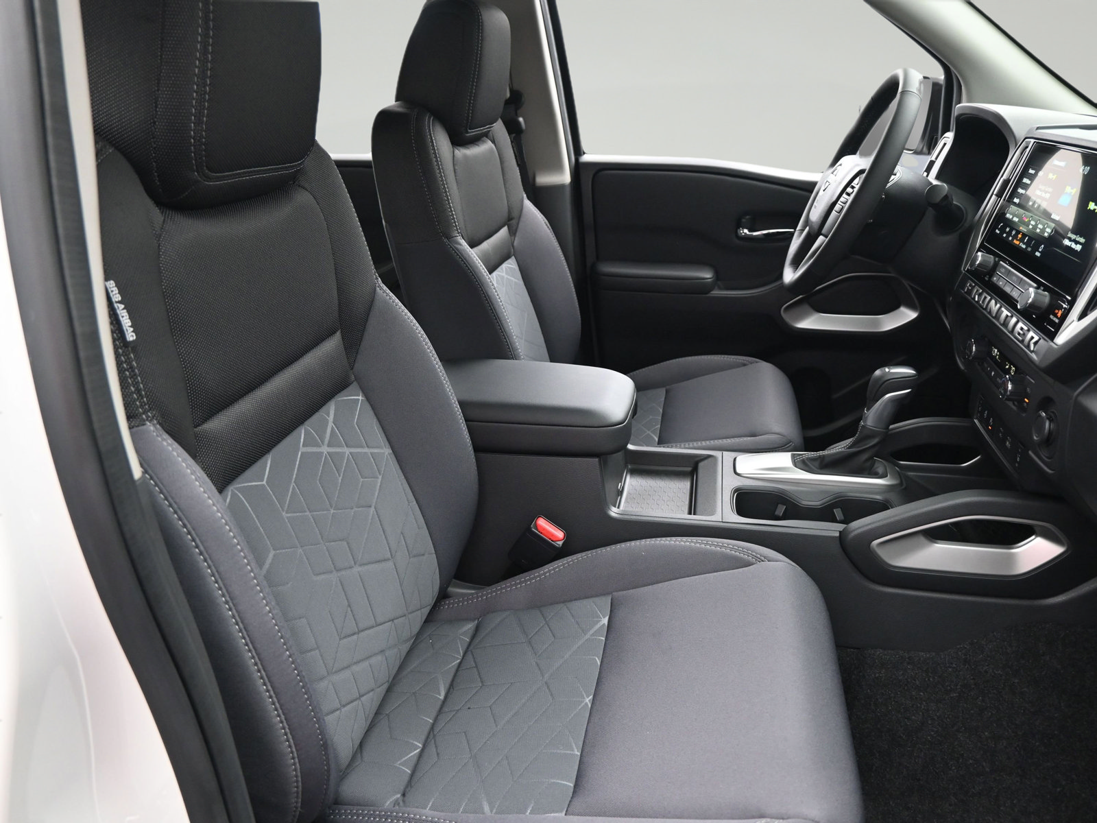 Certified 2025 Nissan Frontier SV w/ SV Convenience Package RWD image 14