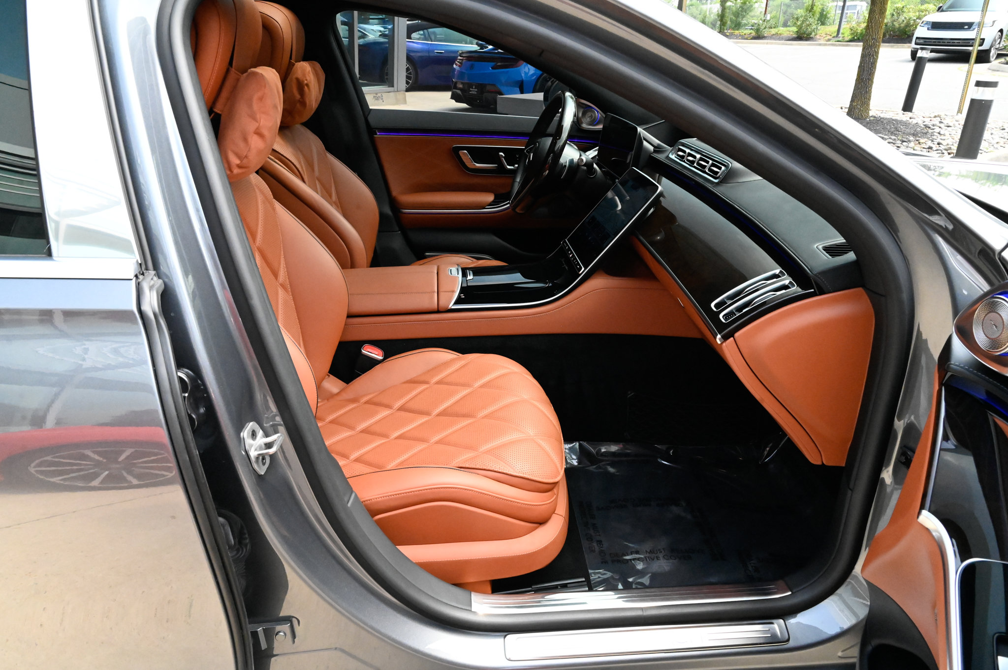 Used 2023 Mercedes-Benz Maybach S 680 4MATIC w/ Manufaktur Leather Package image 63