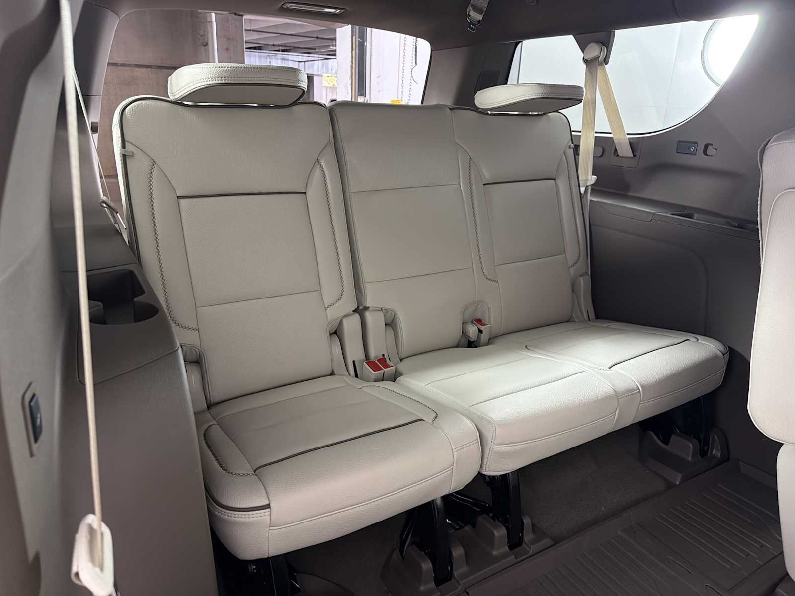New 2026 GMC Yukon XL Denali w/ Denali Reserve Package AWD/4WD image 15