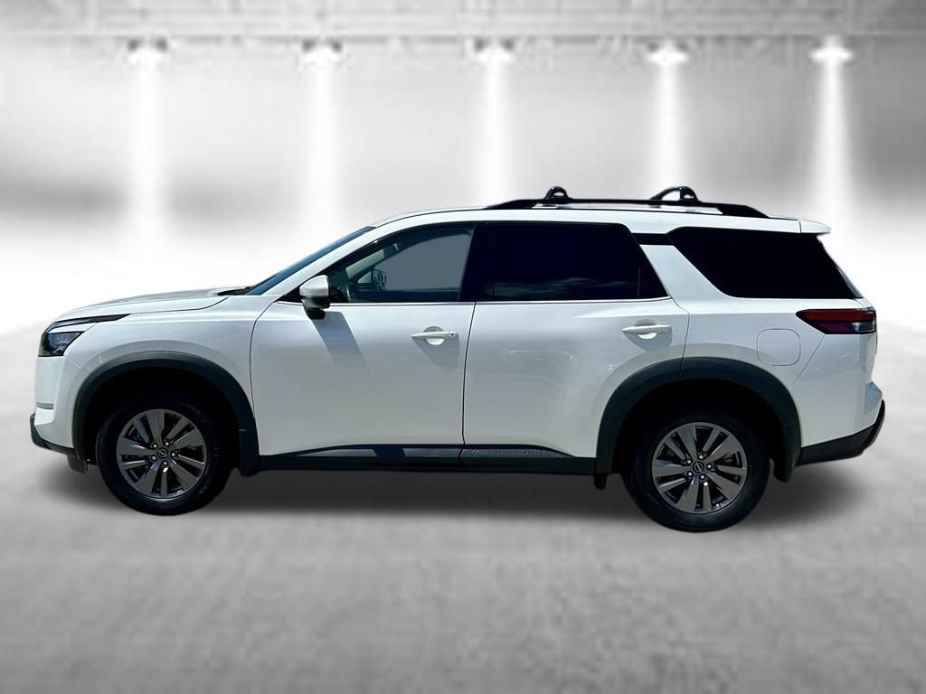 Certified 2025 Nissan Pathfinder SV w/ SV Premium Package FWD image 10