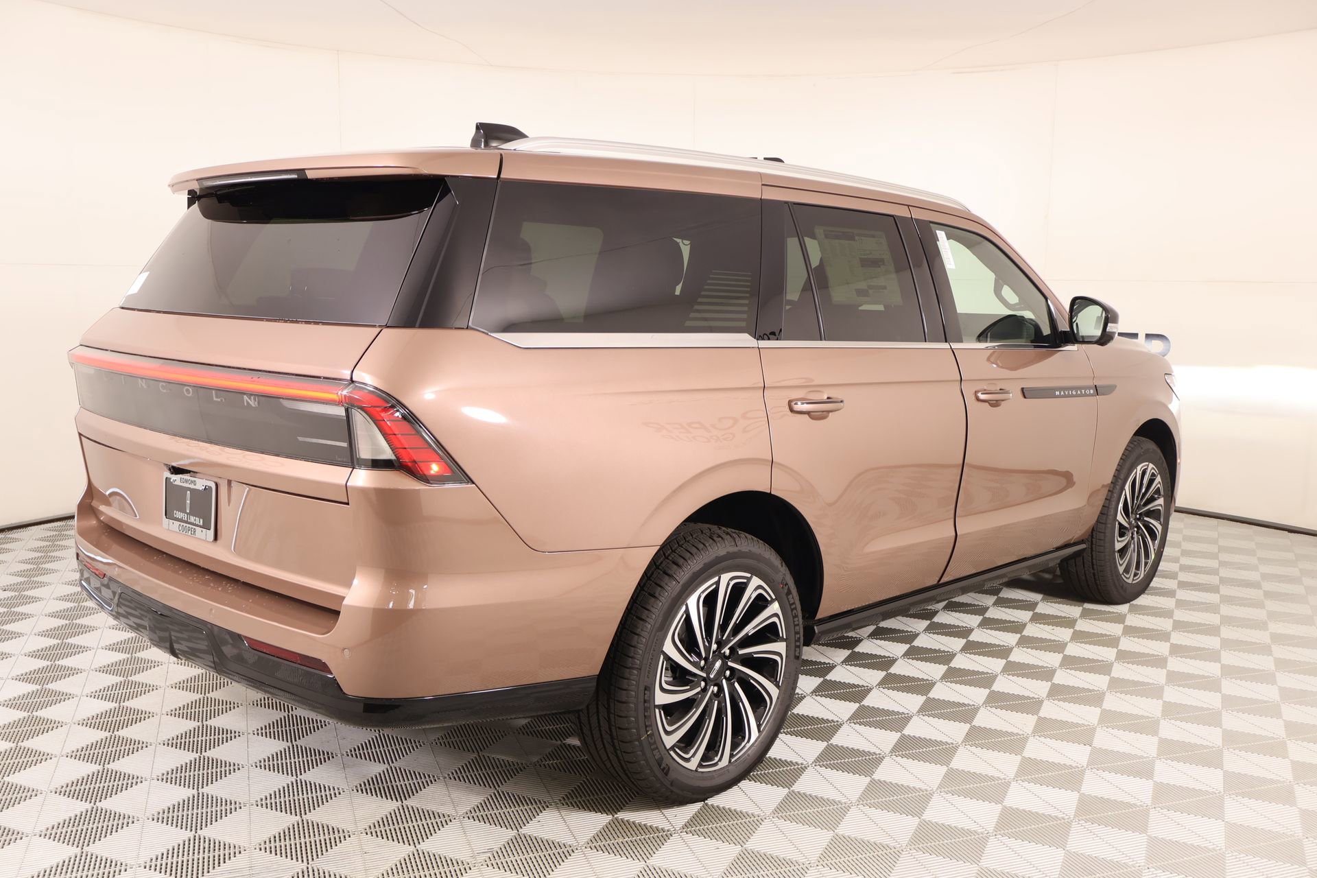 New 2026 Lincoln Navigator Black Label AWD/4WD image 22