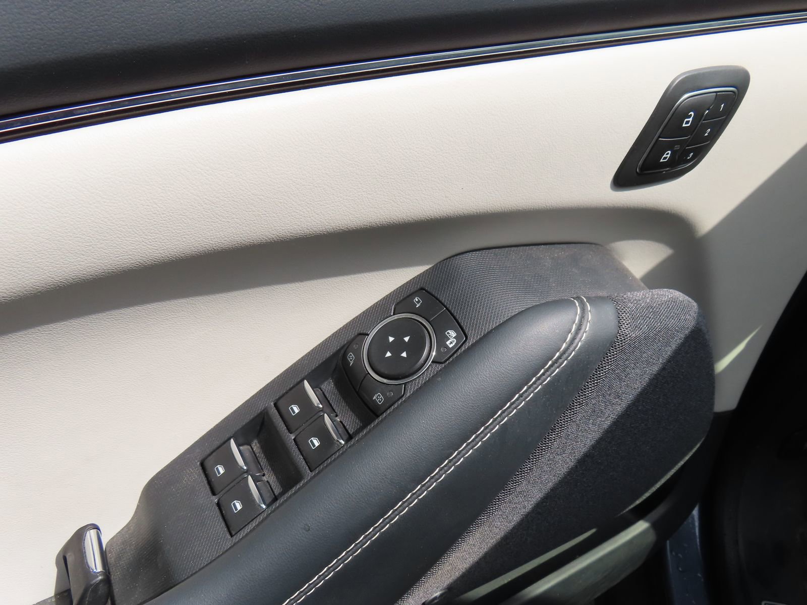 Used 2021 Ford Mustang Mach-E Premium AWD/4WD image 12