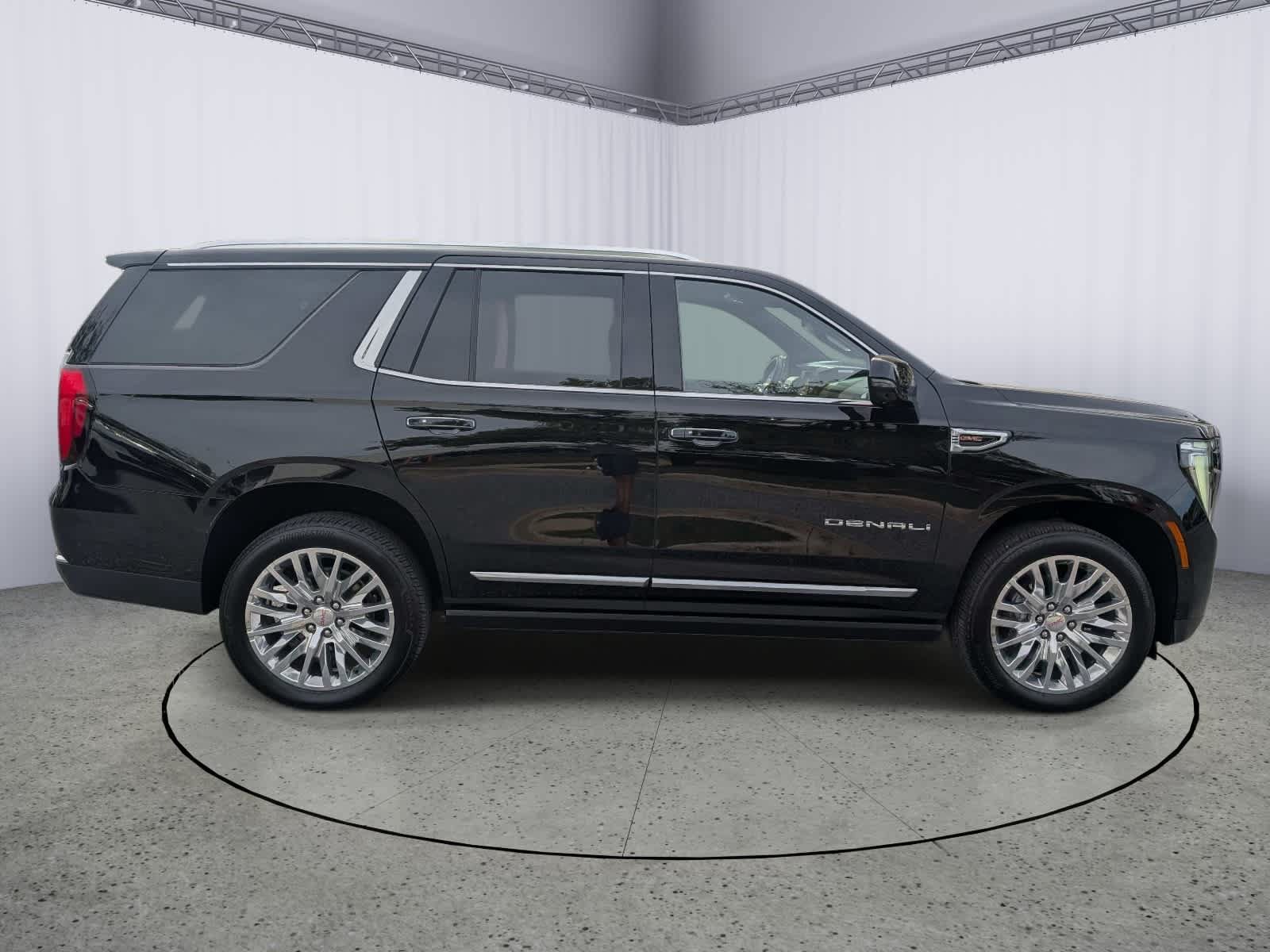 Certified 2026 GMC Yukon Denali w/ Sun & Power Step Package AWD/4WD image 2