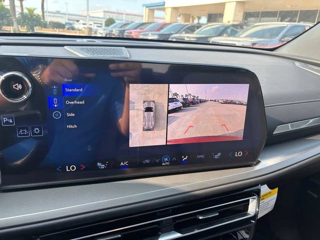 New 2026 Chevrolet Traverse LT w/ Enhanced Driving Package FWD image 47