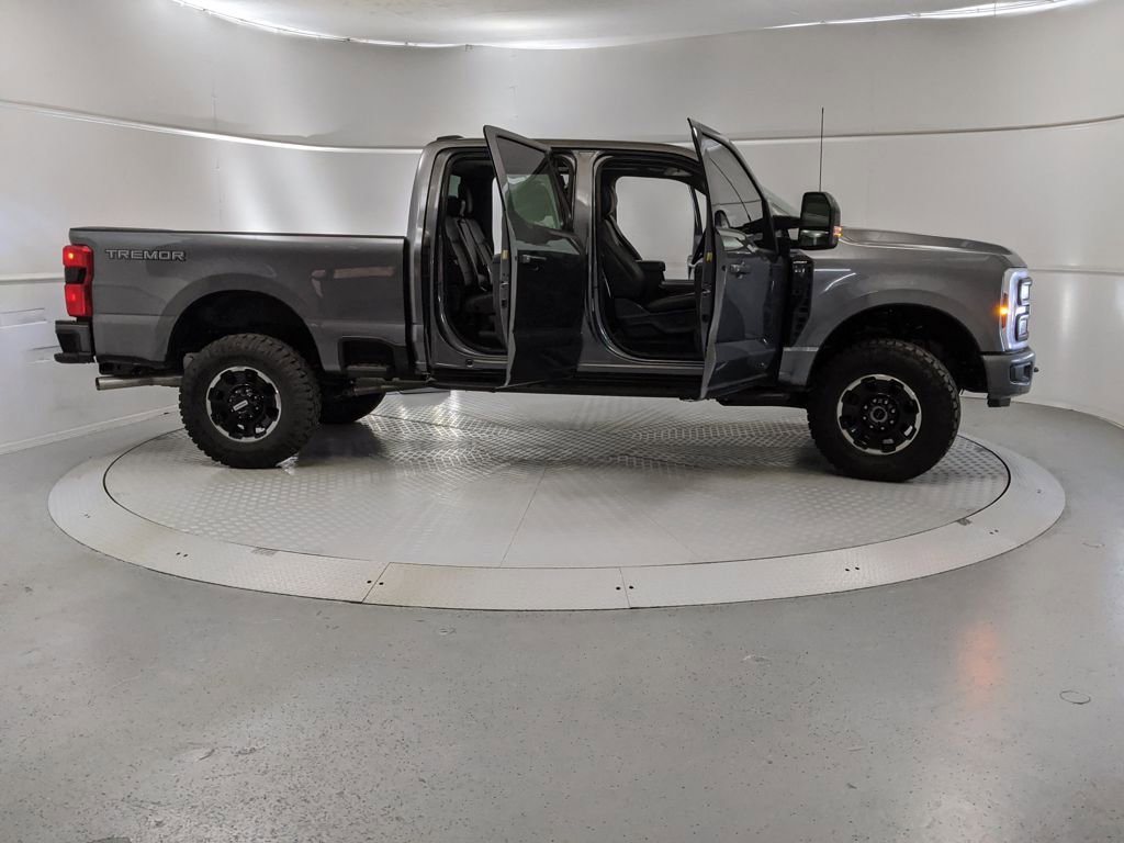 New 2025 Ford F250 Lariat w/ Lariat Ultimate Package image 8