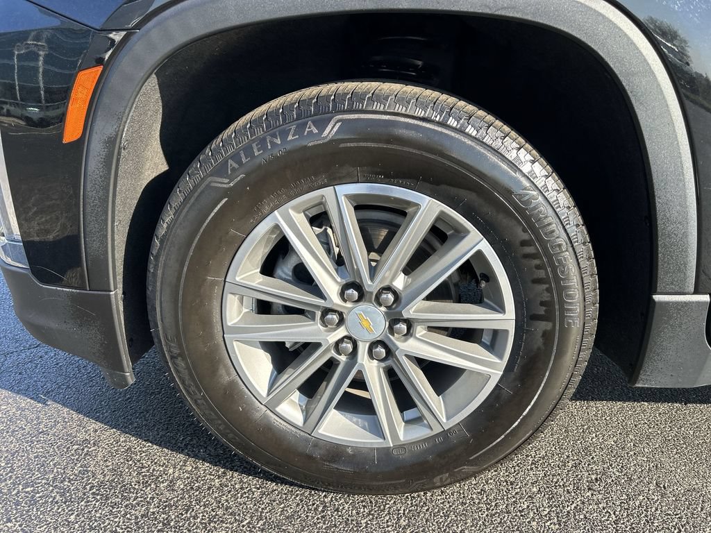 Used 2023 Chevrolet Traverse LT AWD/4WD image 16
